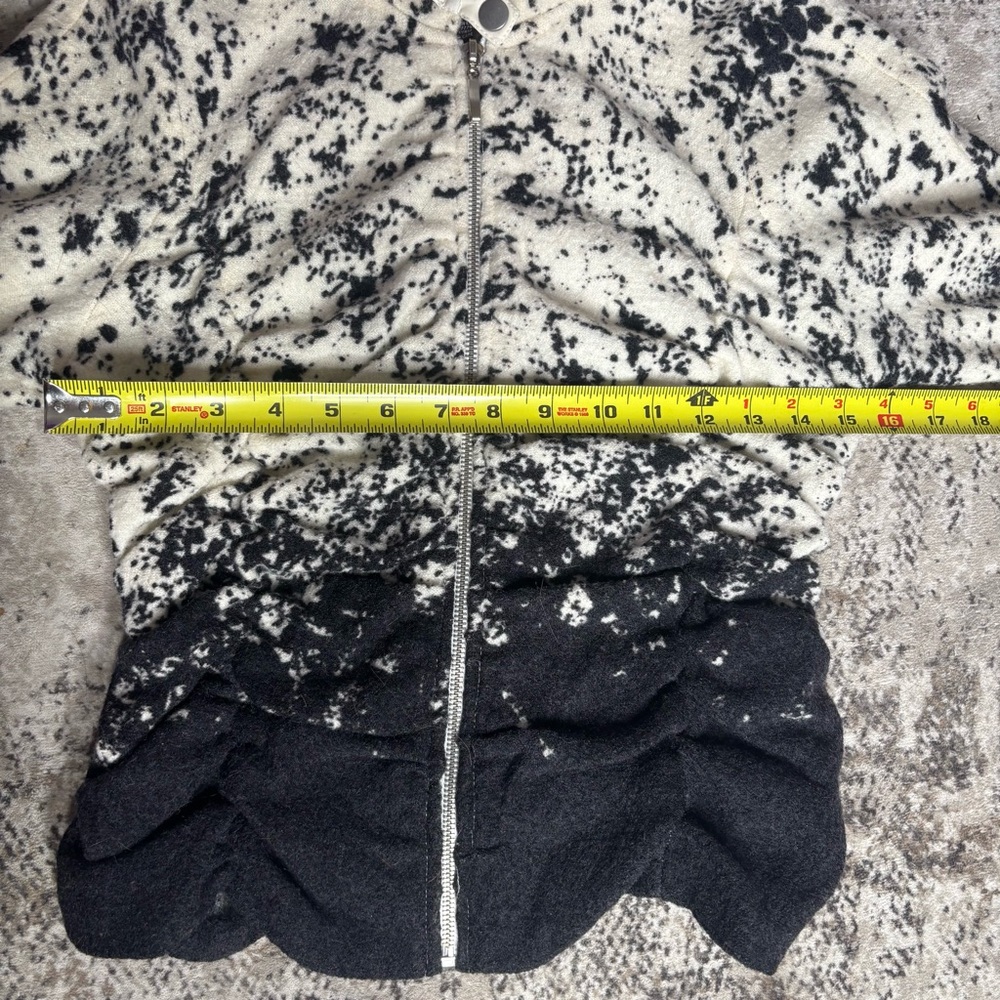 Zoe D 100% Wool Black and Off White Printed Zip-Up Sweater Size Petite Small - Picture 9 of 13